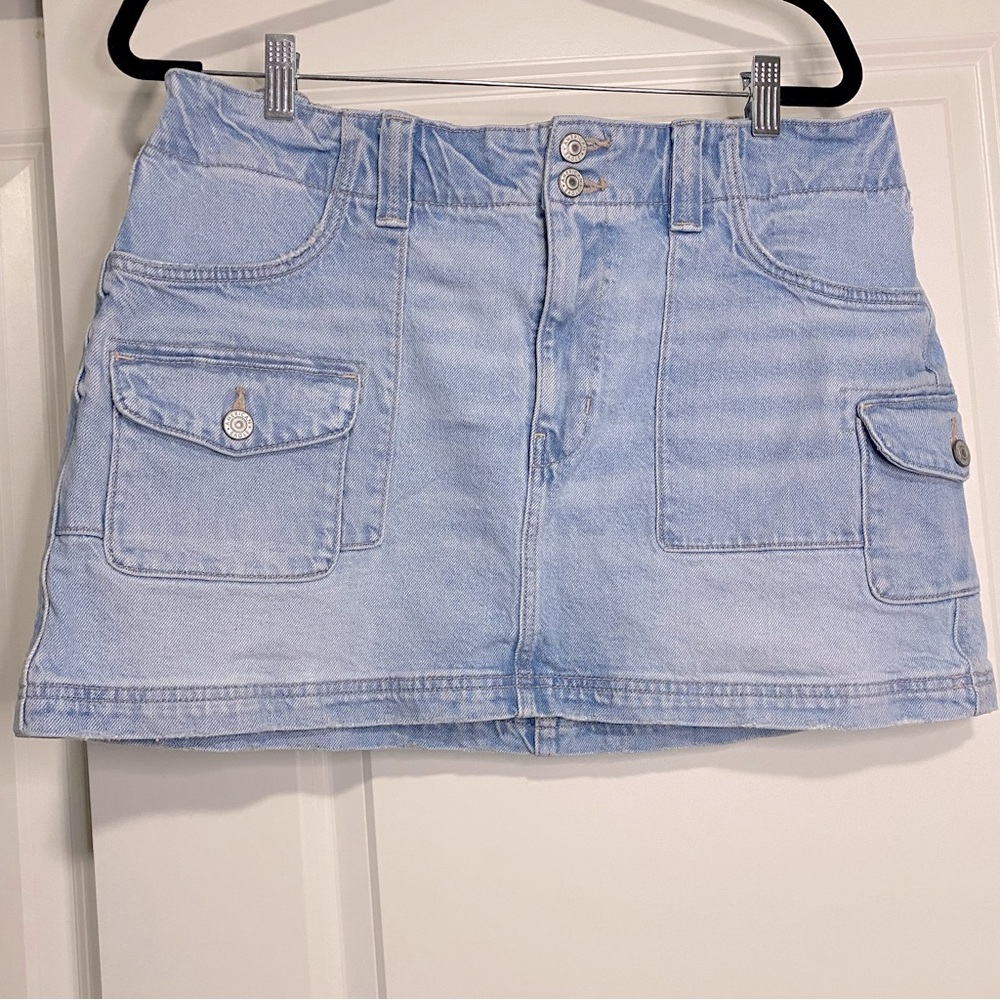 American Eagle Low-Rise A-Line Denim Mini Skirt Light Wash Size 14 Pockets